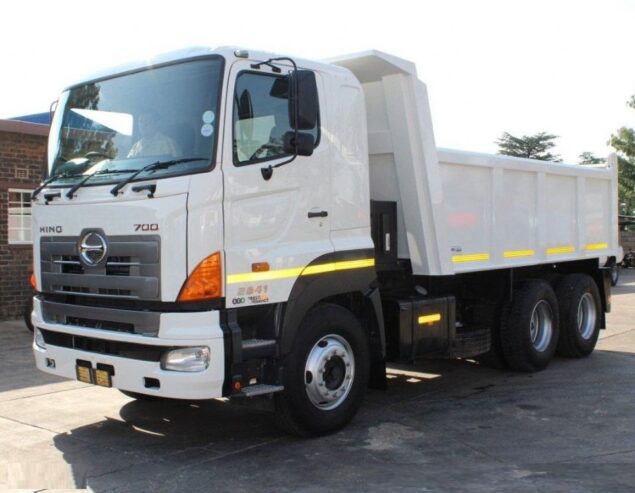Truck-Rigid-2014-HINO-HINO-700-2841-QD7-Tipper-02CWXTO