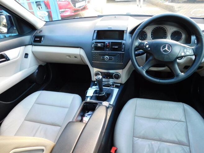 2009 Mercedes Benz C-Class C200 Kompressor 115KW RearWheelDrive Sedan Manual Transmission